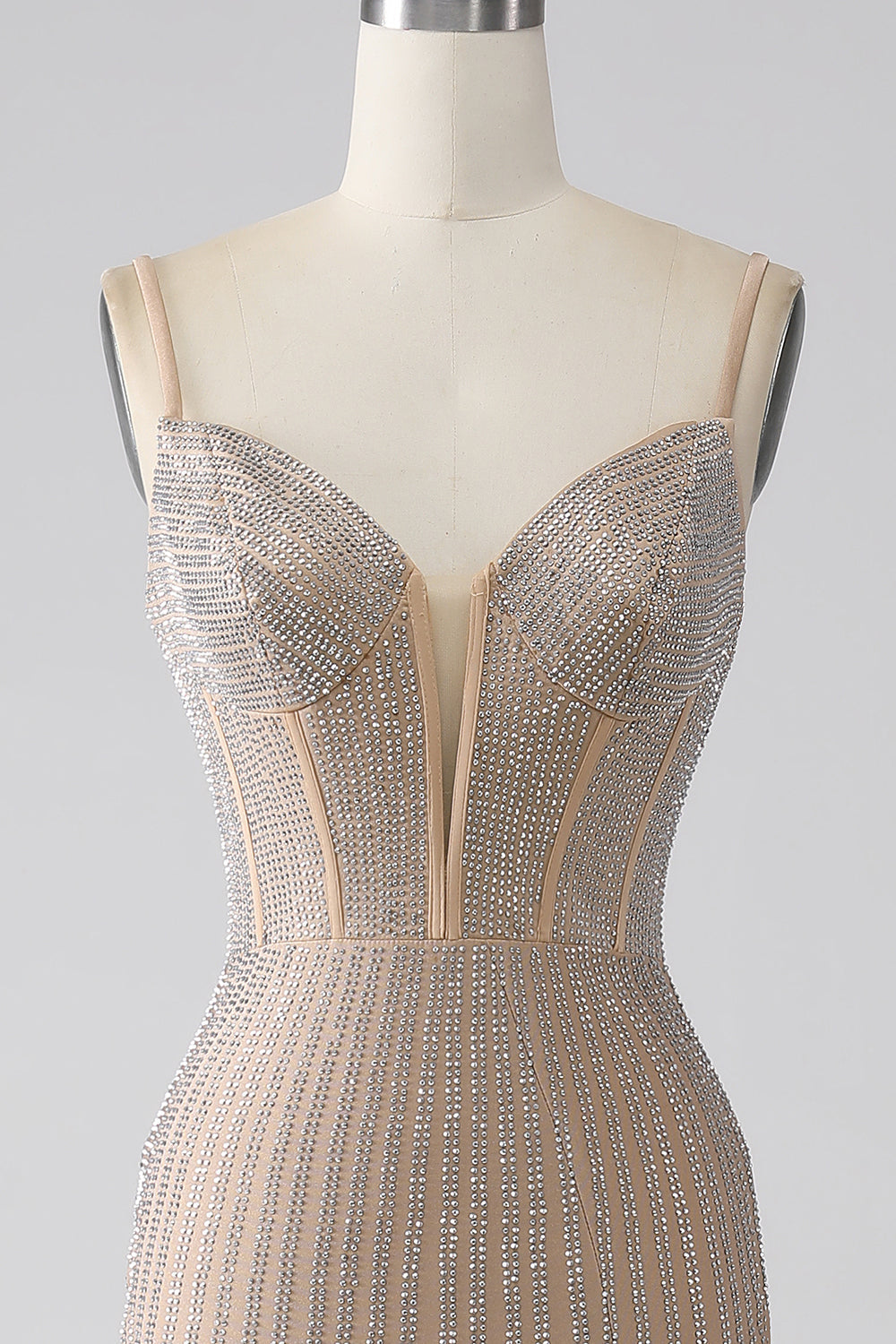 Robe de bal longue sirène champagne pailletée à bretelles spaghetti et fente