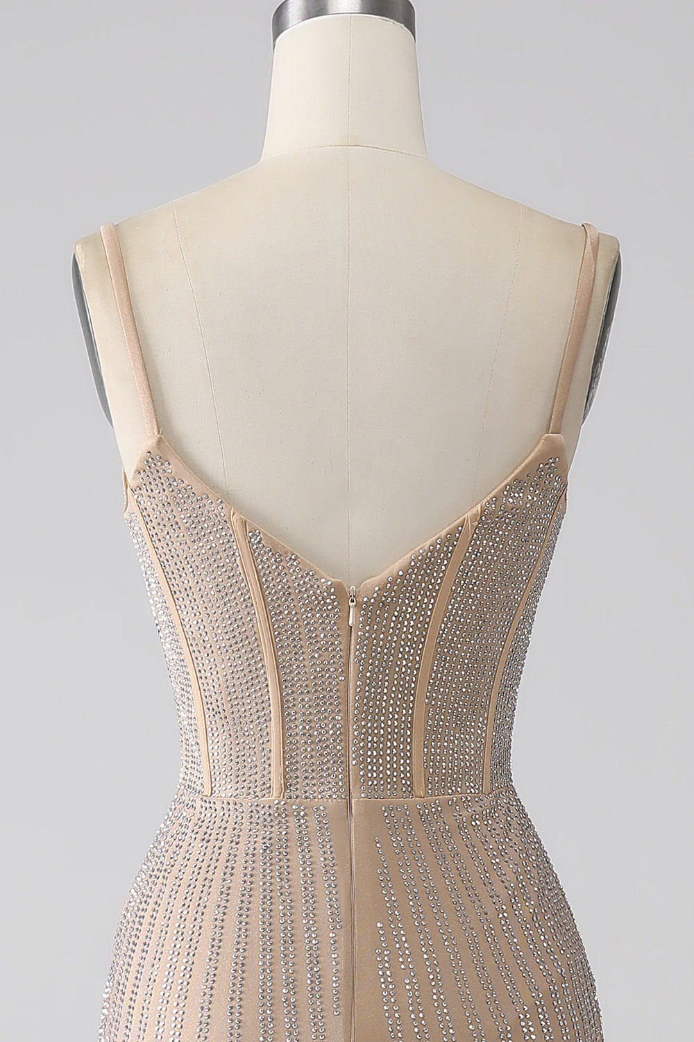 Robe de bal longue sirène champagne pailletée à bretelles spaghetti et fente