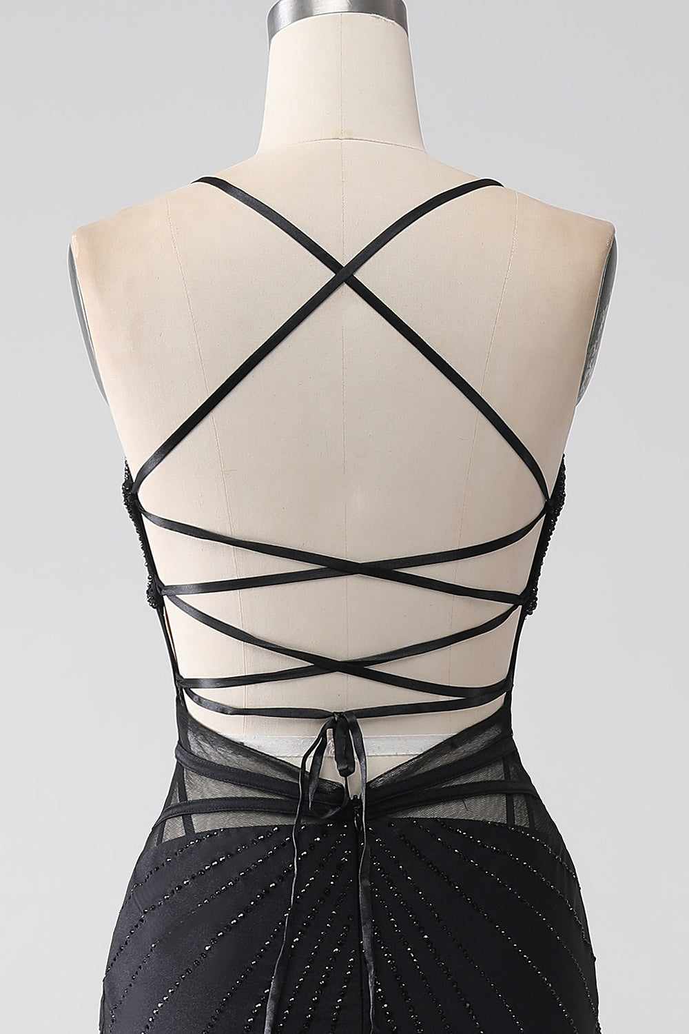 Robe de bal longue sirène noire à fines bretelles et fente