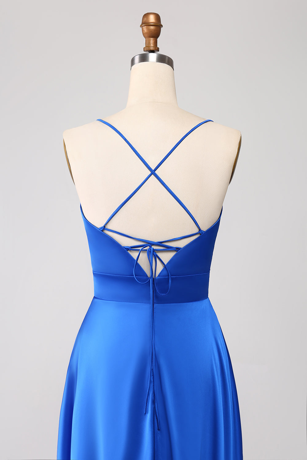 Robe de bal bleu roi en satin évasée à fines bretelles avec fente