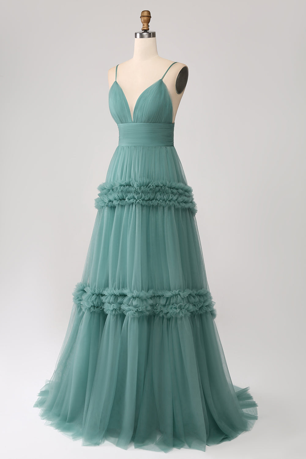 Robe de bal longue en tulle vert coupe trapèze à fines bretelles avec volants