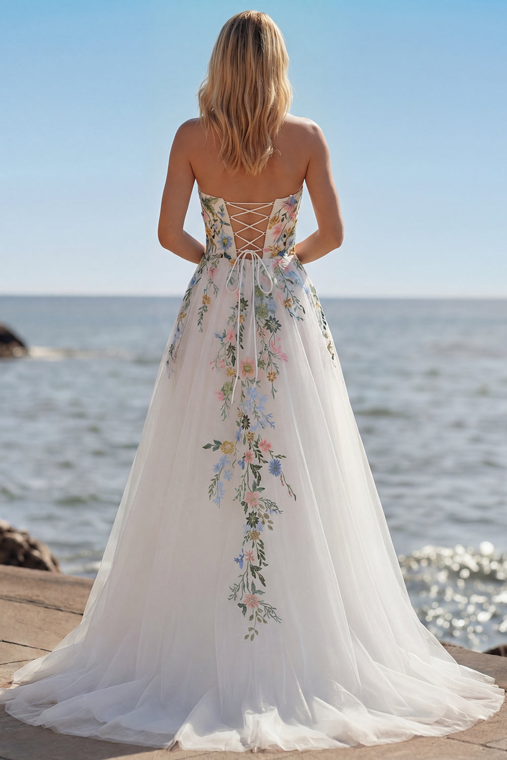 Robe de mariée bustier blanche évasée en tulle à fleurs 3D avec fente
