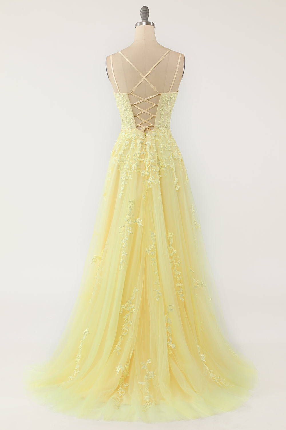 Robe de bal trapèze en tulle violet avec appliques