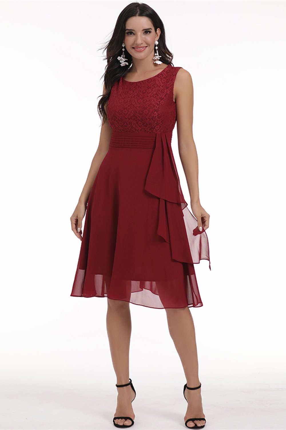 Robe de soirée de mariage en dentelle marine avec volants