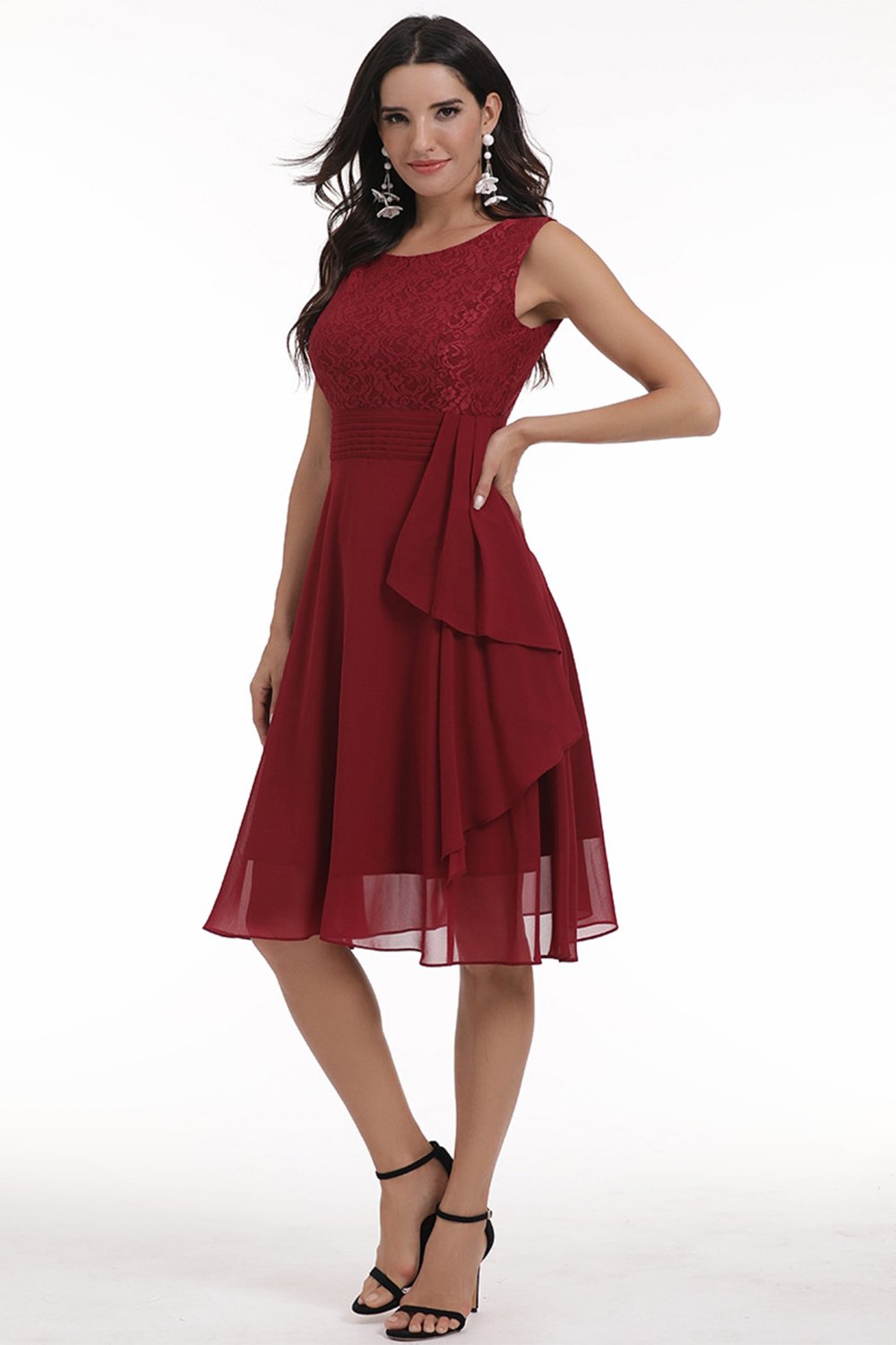 Robe de soirée de mariage en dentelle marine avec volants