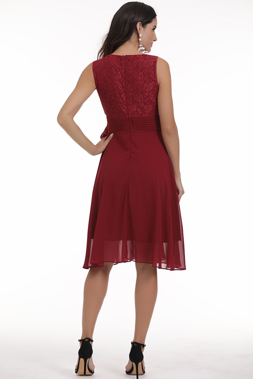 Robe de soirée de mariage en dentelle marine avec volants