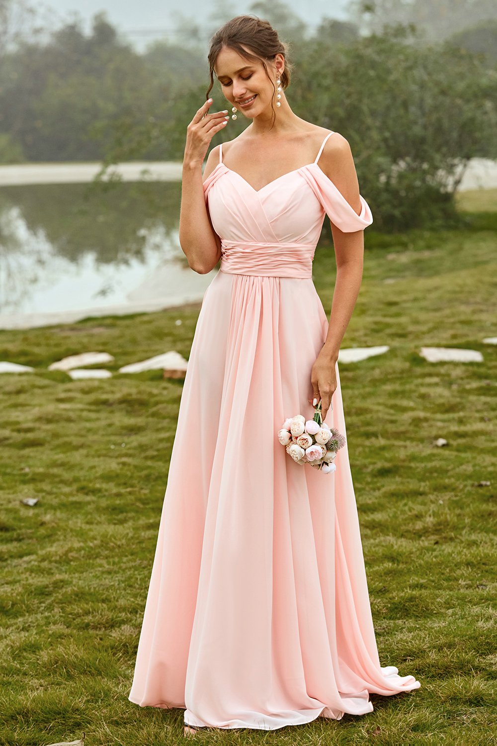 Robe de demoiselle d'honneur blush épaules dénudées