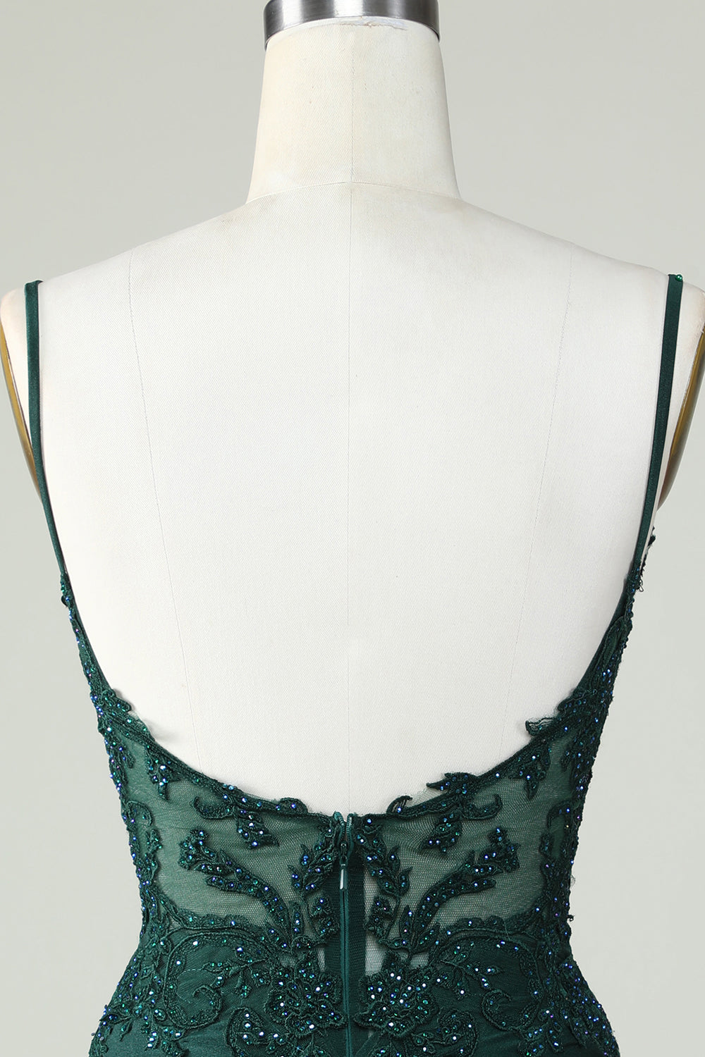 Robe de soirée corset vert foncé à fines bretelles et perles