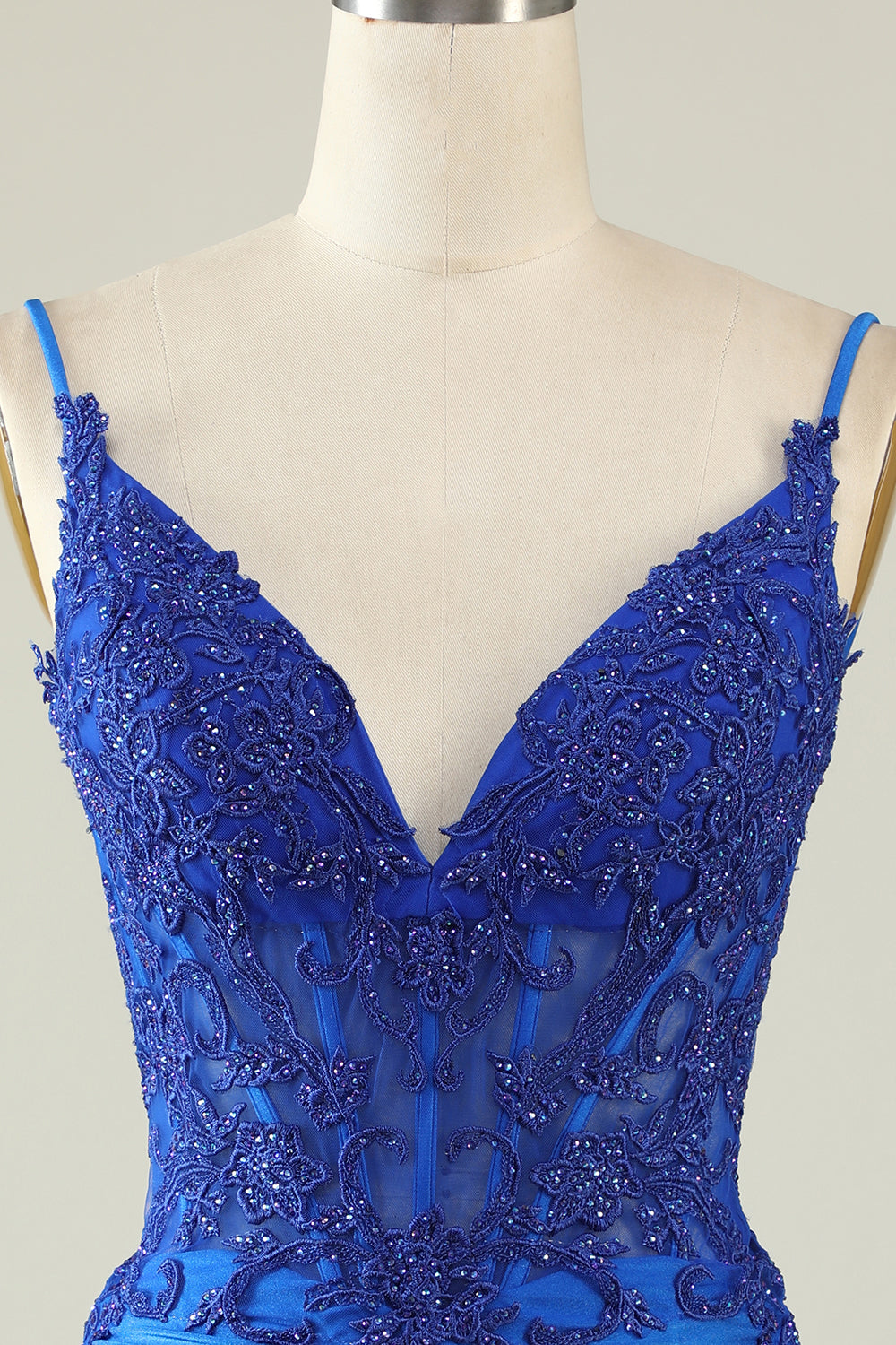 Robe de soirée corset vert foncé à fines bretelles et perles