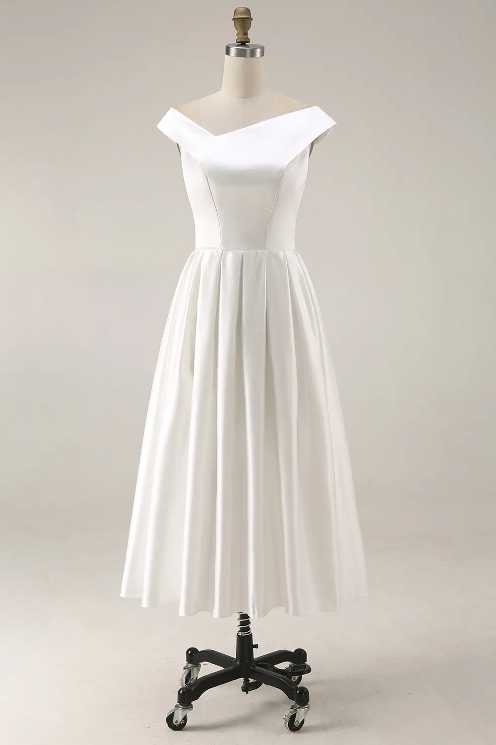Robe de fiançailles midi trapèze blanche à épaules dénudées