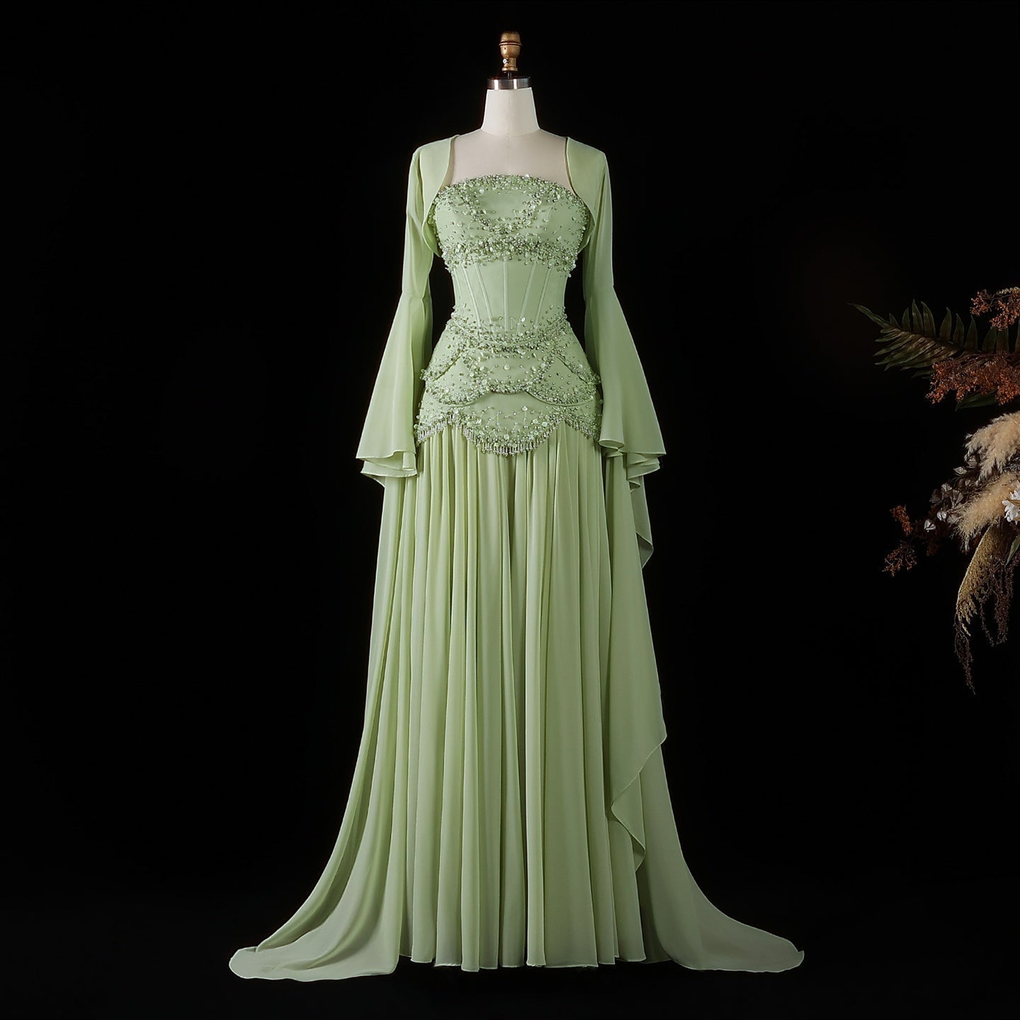 Robe de soirée bleue Muse™ pour l'été avec perles, franges et manteau fluide | L'élégance dans chaque détail