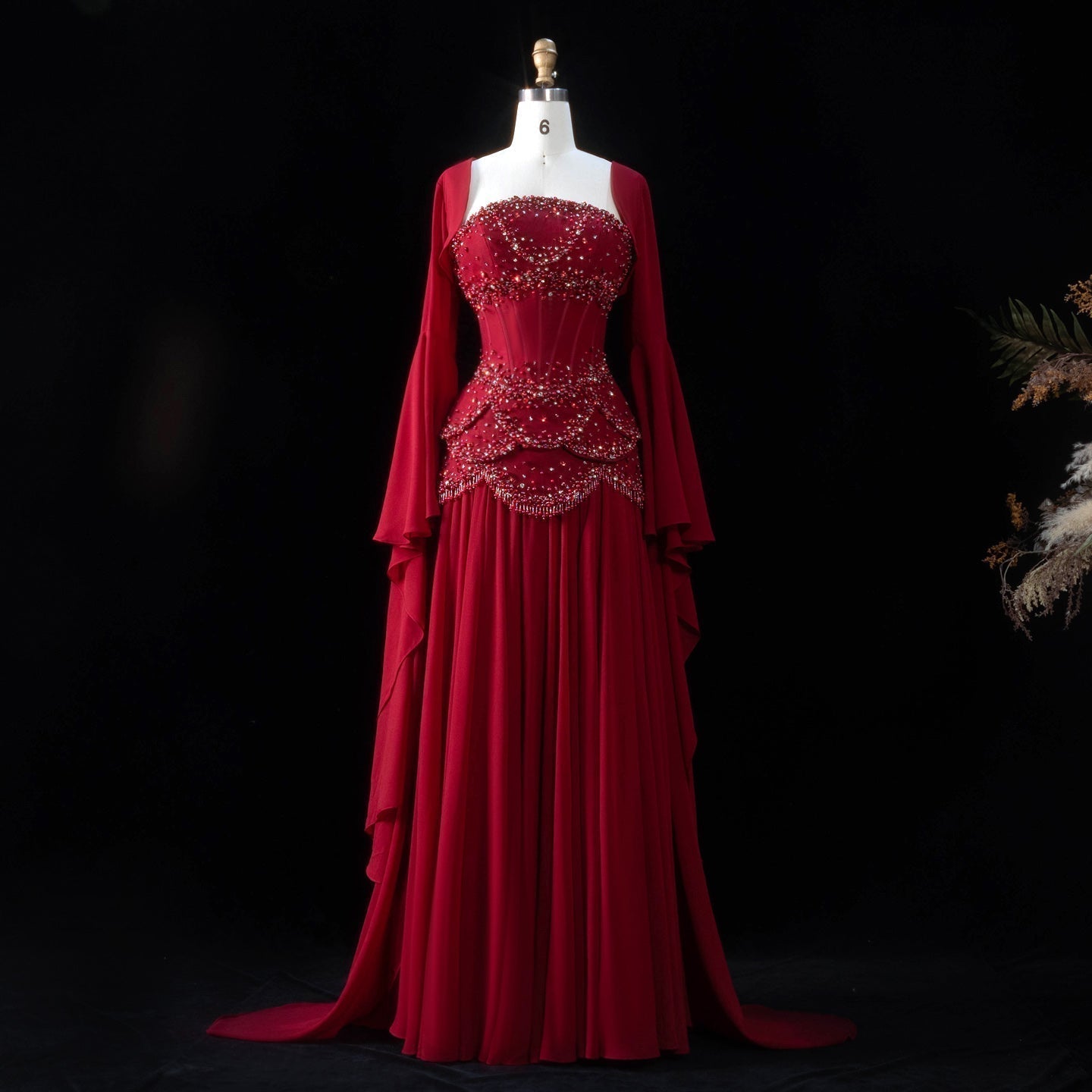 Robe de soirée bleue Muse™ pour l'été avec perles, franges et manteau fluide | L'élégance dans chaque détail