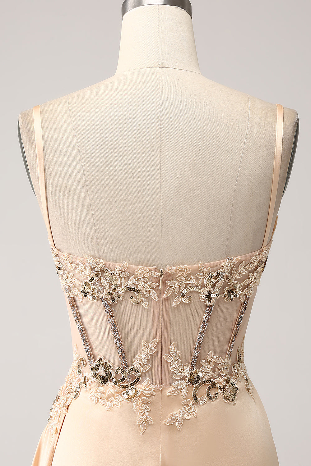 Élégante Robe de Bal Sirène Champagne en Satin Plissé avec Appliques