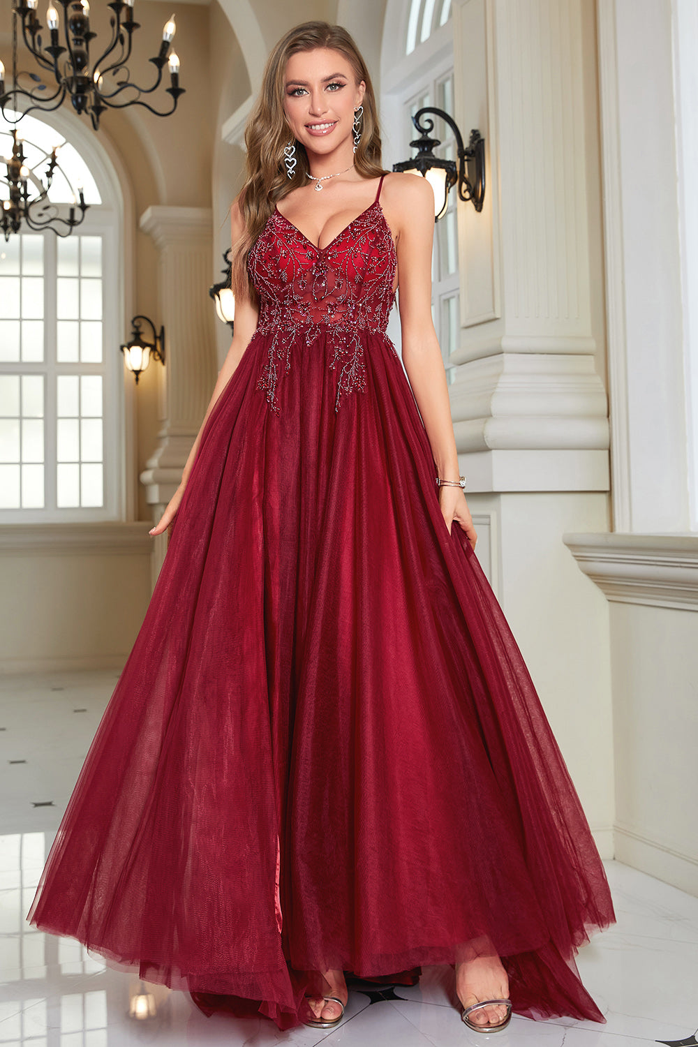 Robe de bal longue en tulle à perles bourgogne étincelante avec fente