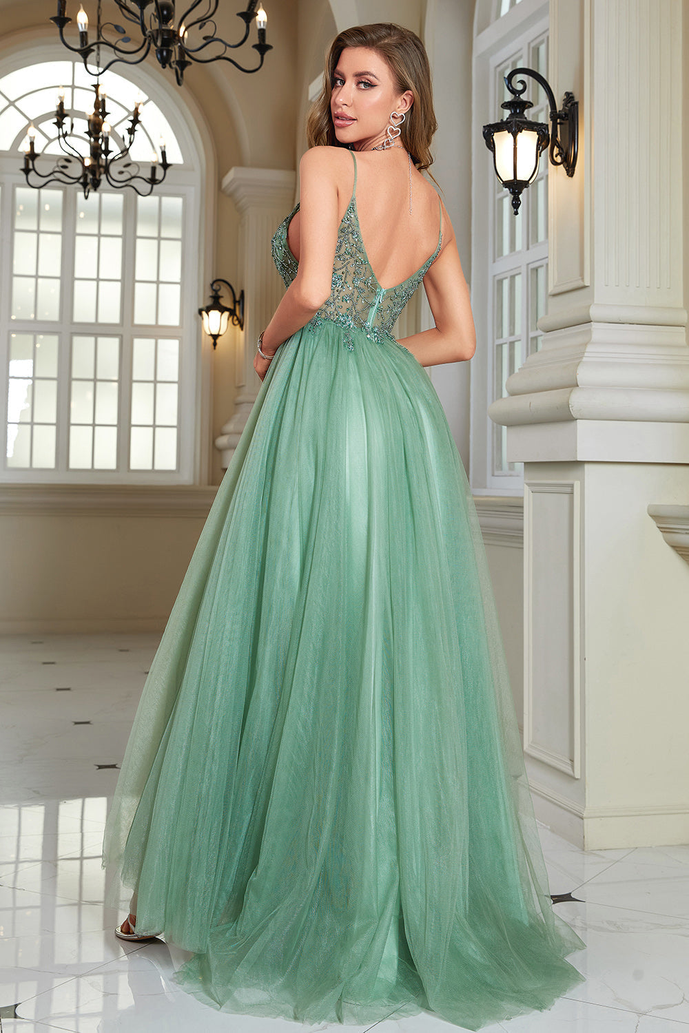 Robe de bal longue en tulle à perles bourgogne étincelante avec fente