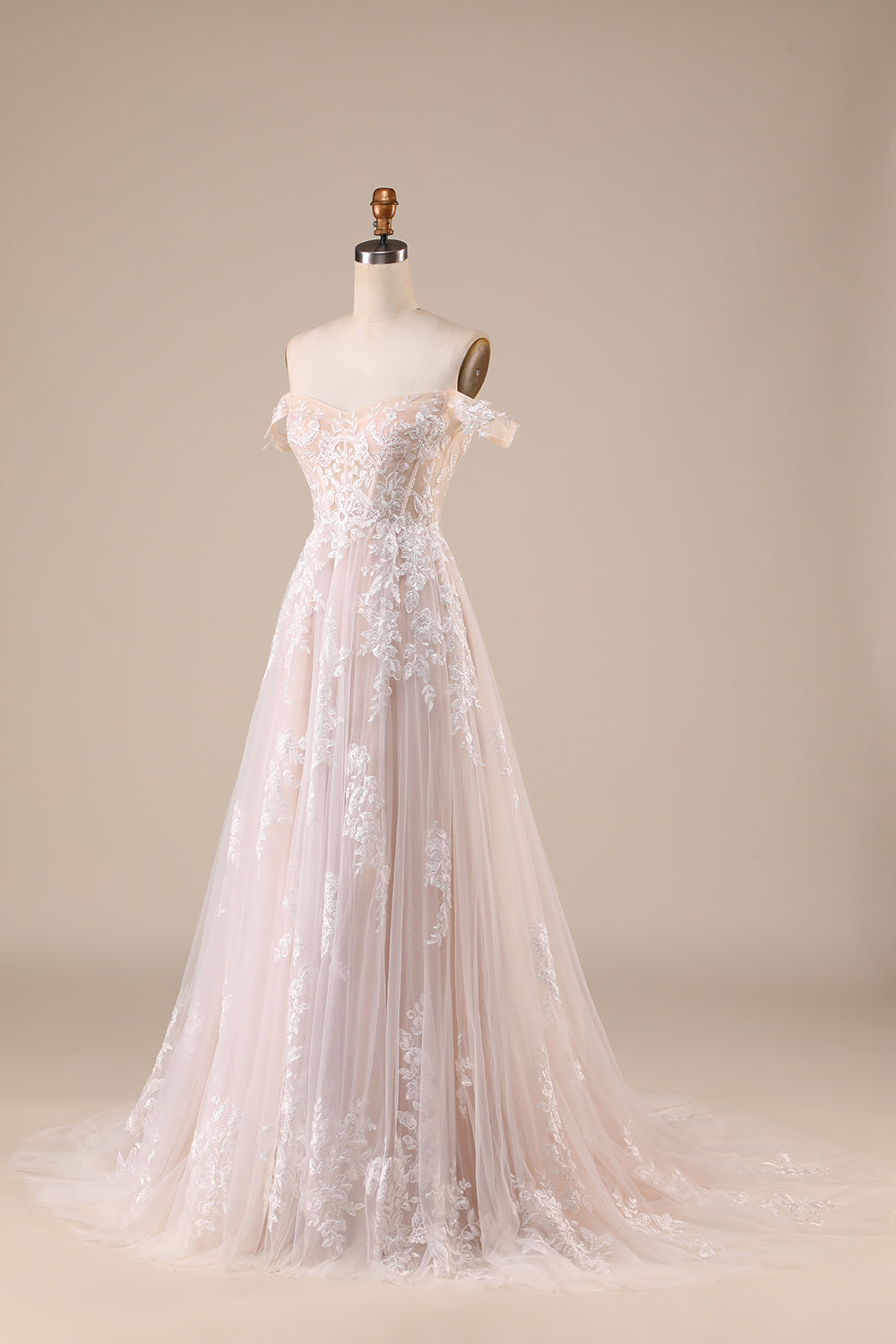 Robe de mariée bustier en tulle ivoire détachable épaules dénudées