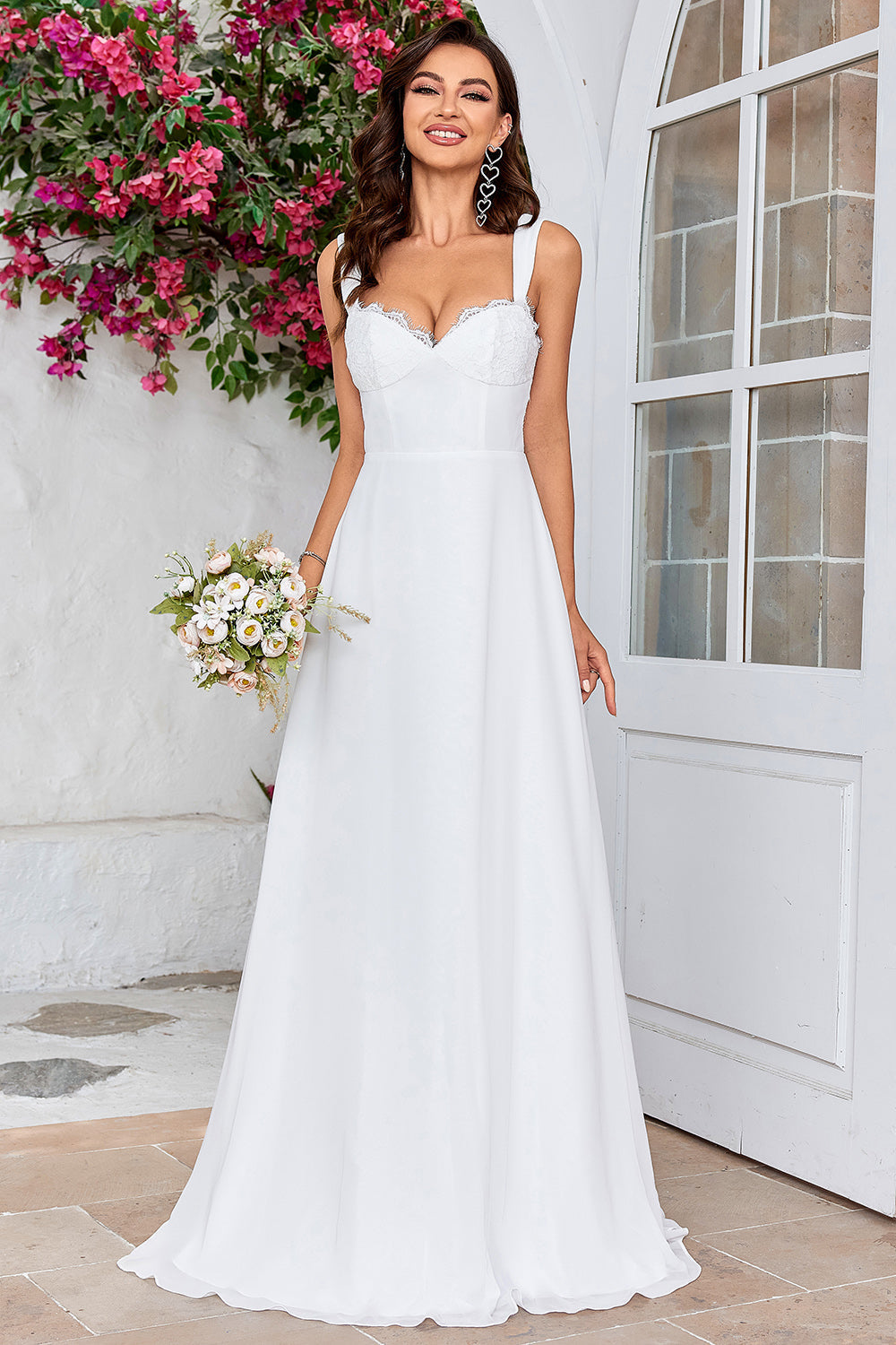 Robe de mariée simple bohème ivoire en dentelle à encolure dégagée